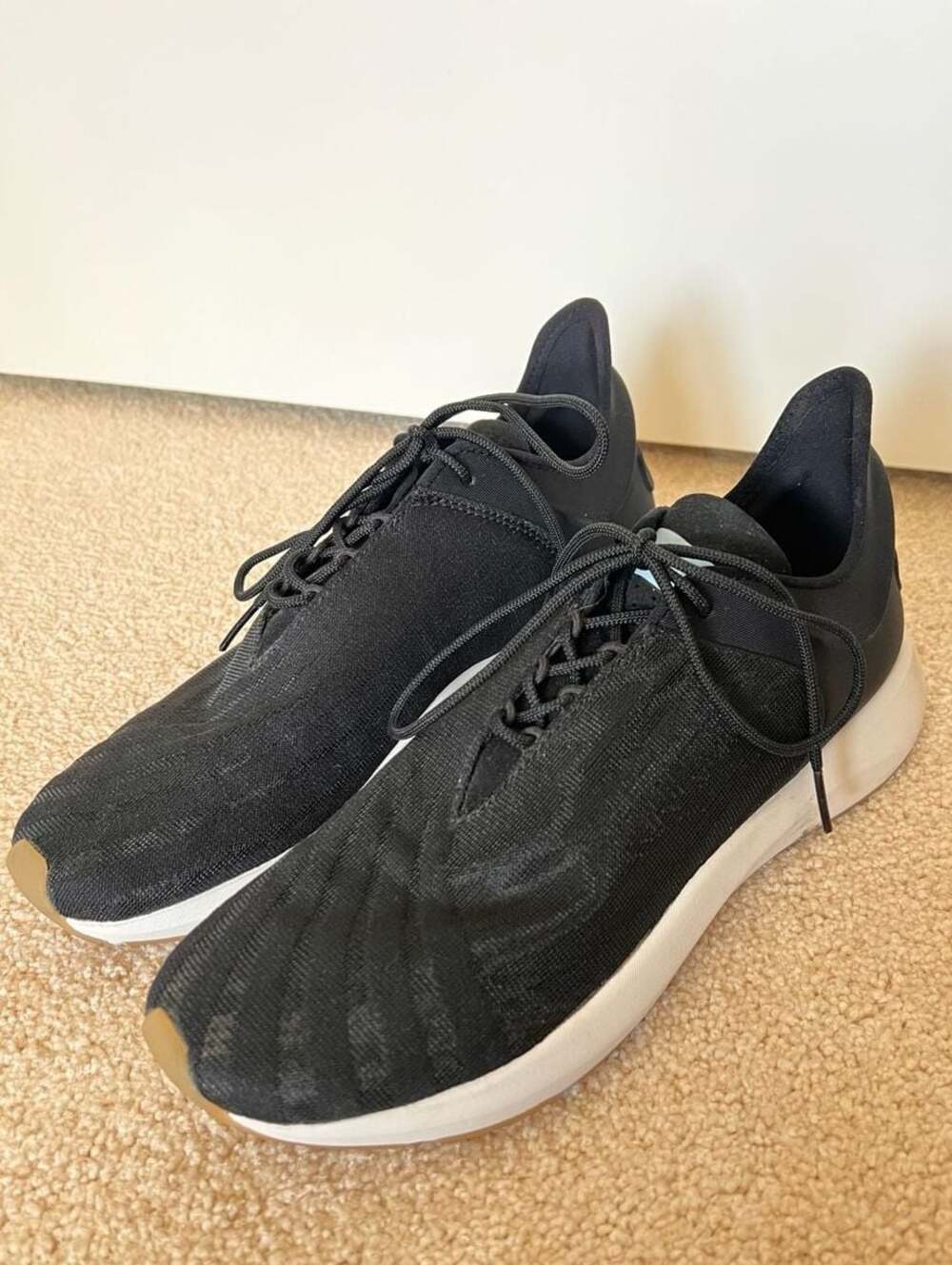 Saysh One Shoes Womens Sz 7.5 Black White Gum Lightweight Allyson Felix Sneakers